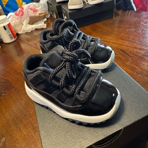 Kids Jordan Retro 11 Low (TODDLERS SIZE ONLY)